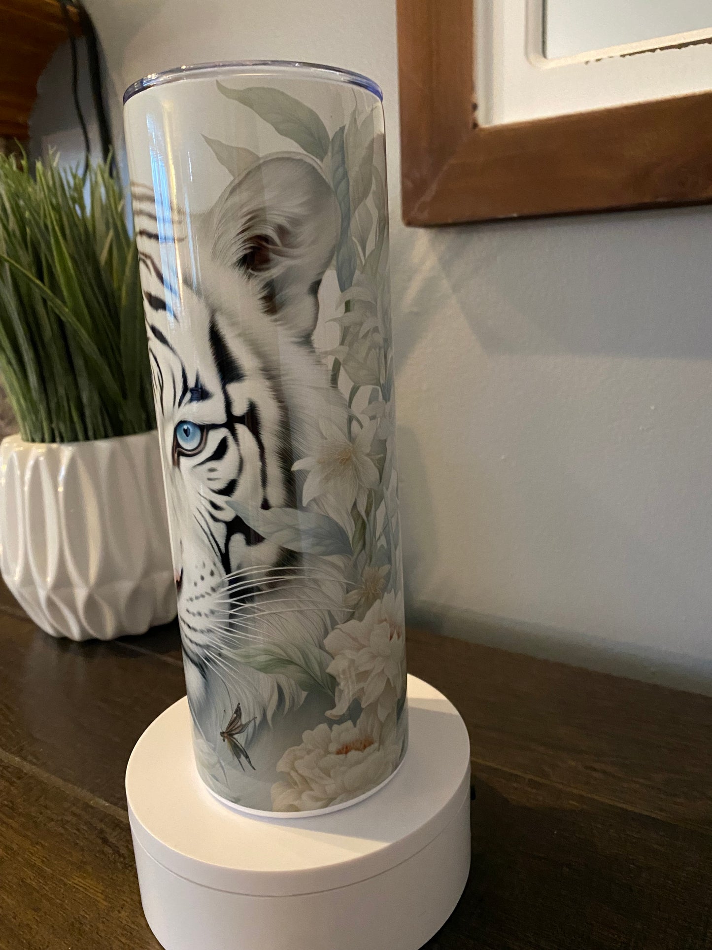 Snow Tiger Tumbler | Glitz & Glamour Tumblers
